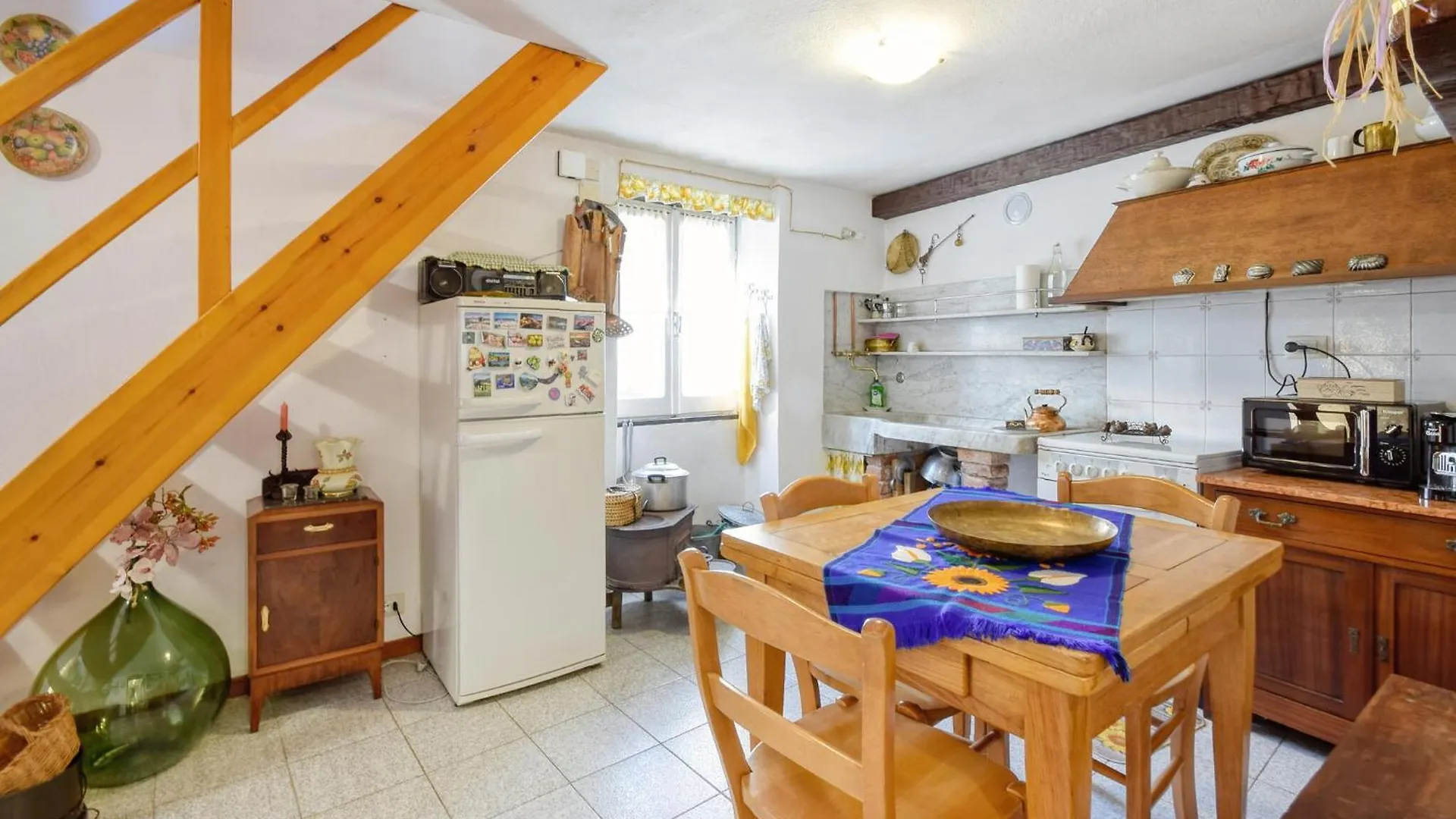 Nice Home In Lumarzo With Kitchen Pannesi 0*,